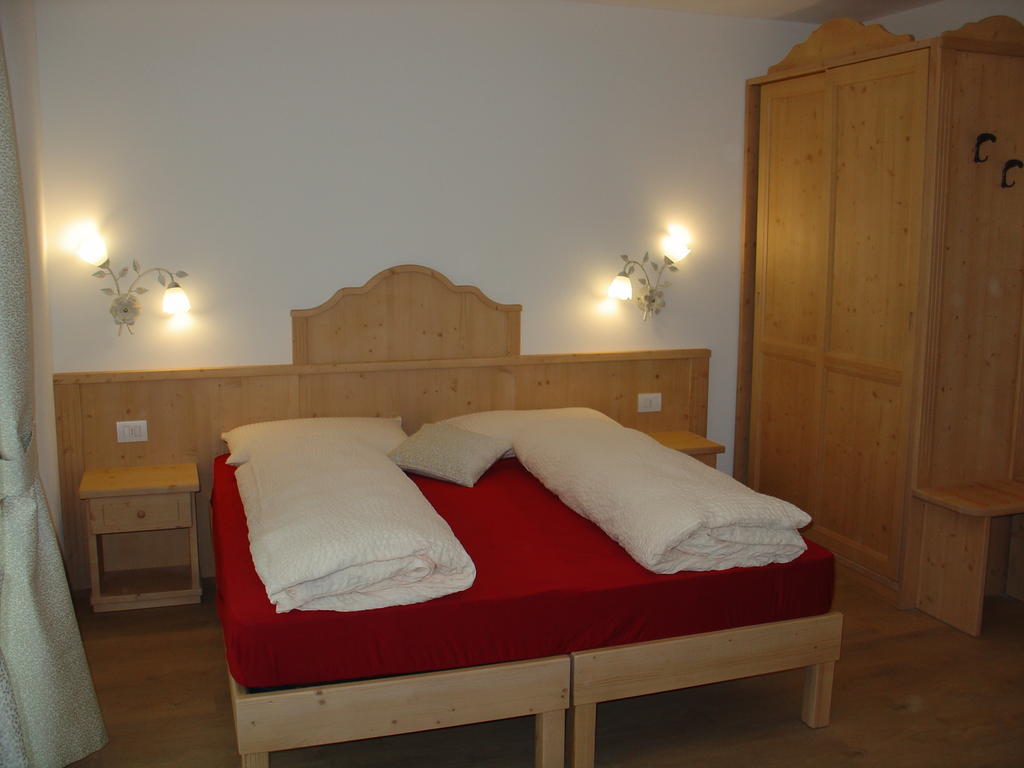 Agritur Al Canyon Villa Cloz Værelse billede